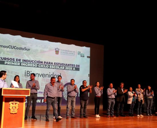 CUCostaSur da la bienvenida a estudiantes con un 100% de admisión y programas de excelencia académica