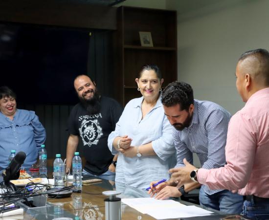CUCostaSur firma convenio con SICAR Punto de Venta, empresa fundada por exalumnos