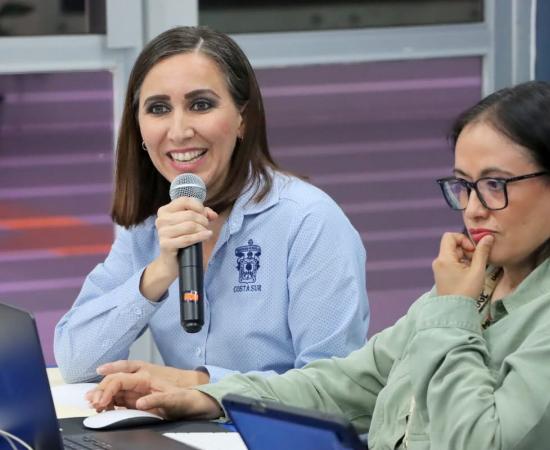 Coordinación General de Control Escolar de la Universidad de Guadalajara visita el CUCostaSur para optimizar el proceso de titulación