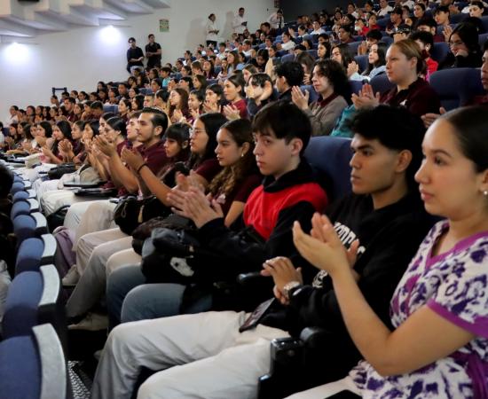Cátedra Inaugural para Estudiantes de Enfermería y Nutrición en el CUCostaSur
