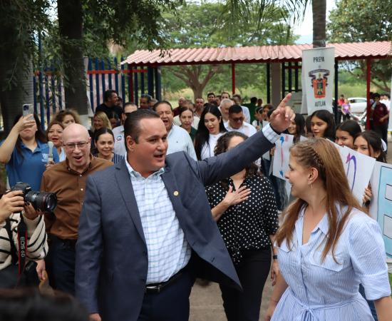 Celebran 50 Aniversario de la Preparatoria Regional de Autlán con presencia de la rectora general de la UdeG