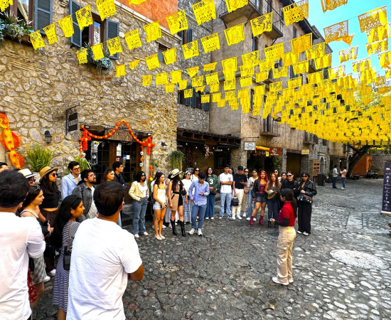 Estudiantes de Turismo del CU Costa Sur realizan viaje académico a Puebla para fortalecer su formación profesional