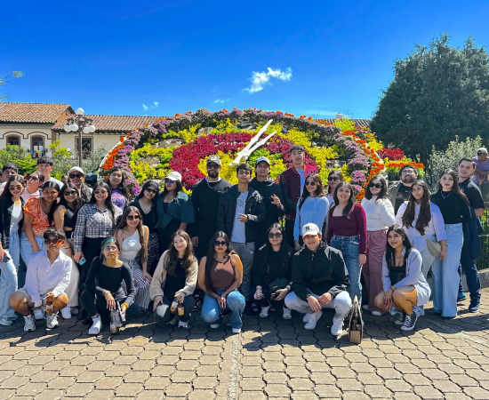 Estudiantes de Turismo del CU Costa Sur realizan viaje académico a Puebla para fortalecer su formación profesional