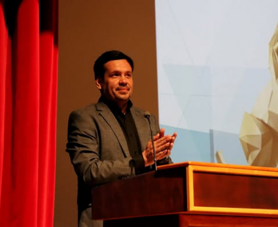 Acreditación de la carrera de Ingeniería de Procesos y Comercio Internacional