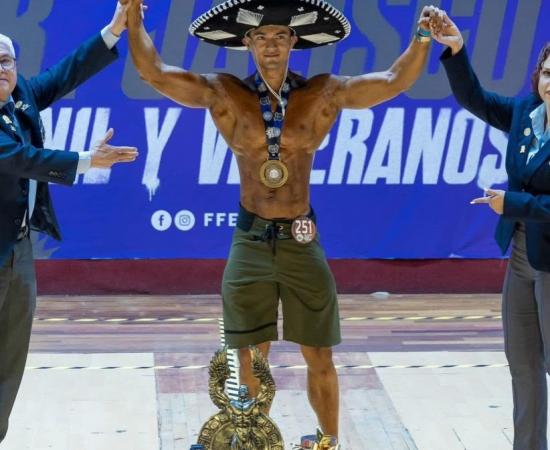 Estudiante del CUCostaSur representará a México en torneo de fisicoculturismo