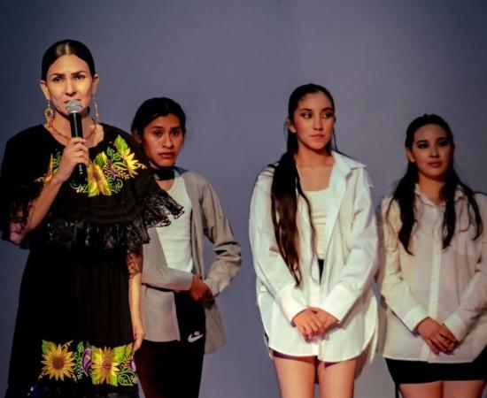 “La Calle” llenó de arte y emoción el escenario de El Grullo