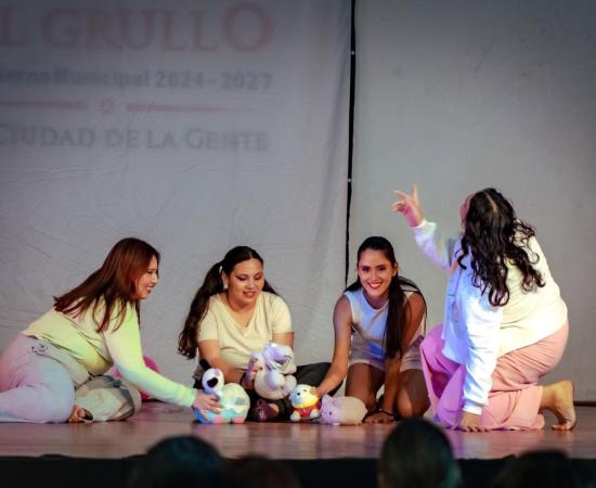 “La Calle” llenó de arte y emoción el escenario de El Grullo