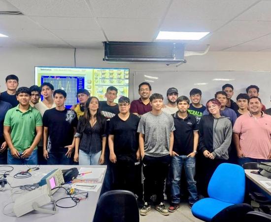 Fortalecen habilidades tecnológicas en jornada de Mecatrónica en CU Costa Sur