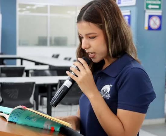 Comunidad universitaria participa en Lectura en Voz Alta durante la Jornada Nacional de Maratón por la Lectura