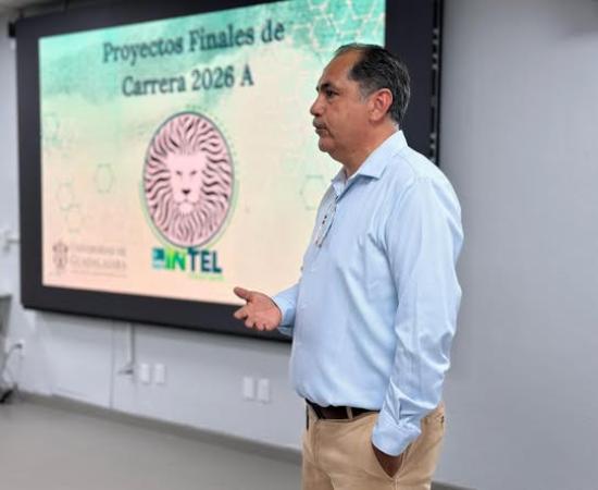 Estudiantes de Teleinformática presentan proyectos innovadores en su entrega final de Proyecto Terminal