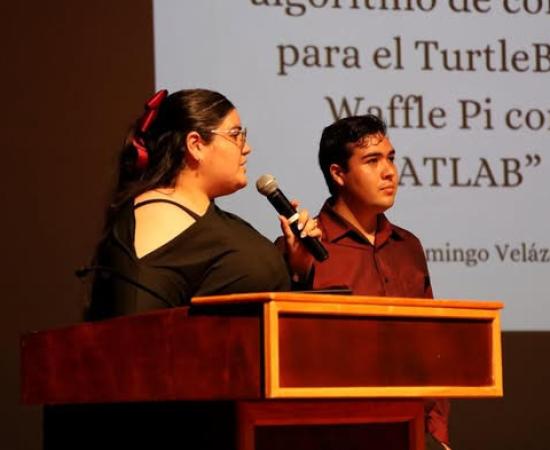 Estudiantes de Ingeniería Mecatrónica presentan proyectos finales en evaluación académica del CUCostaSur
