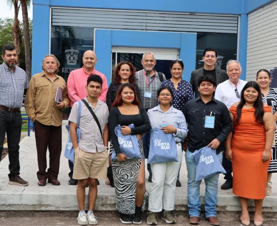 CUCostaSur da bienvenida a estudiantes para el Verano Delfín 2026