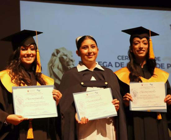 Orgullo y gratitud se vivió durante entrega de cartas de pasante