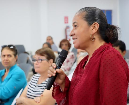 Prevenir una caída es conservar la independencia”: SUAM CUCostaSur realiza charla sobre bienestar del adulto mayor