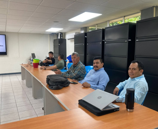 CUCostaSur fortalece la formación agropecuaria con jornada de actualización académica