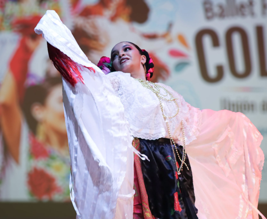 Entre zapateados y raíces: Colibrí llena de tradición el escenario del CUCostaSur