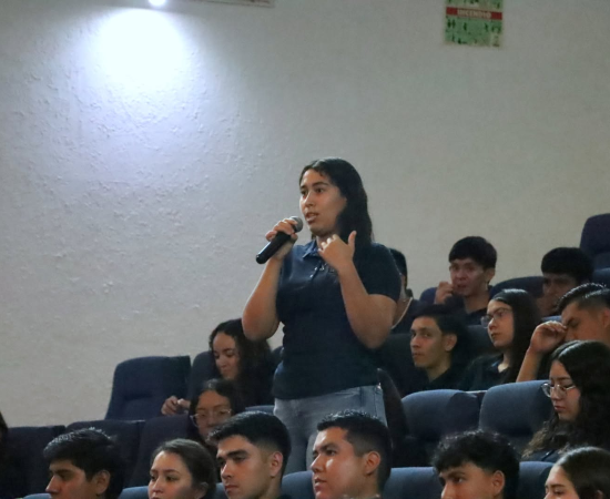 Ingeniería que transforma: estudiantes conocen los retos de la manufactura y la innovación