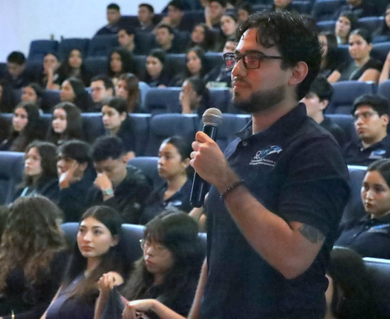 Ingeniería que transforma: estudiantes conocen los retos de la manufactura y la innovación
