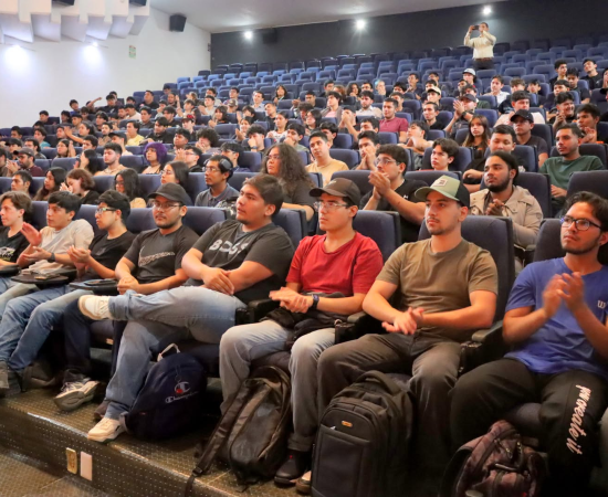 Egresados de Ingeniería Mecatrónica comparten su experiencia con las nuevas generaciones