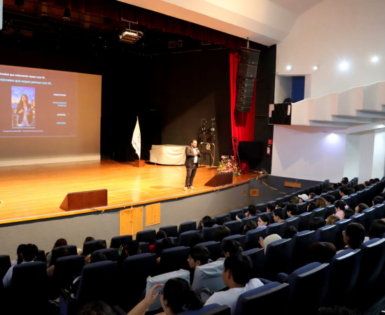 CUCostaSur explora los nuevos retos del turismo ante el avance de la inteligencia artificial