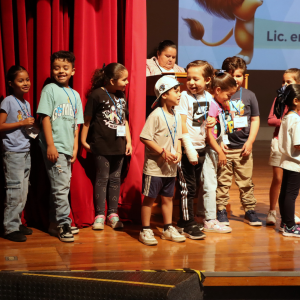 Celebran Día del niño con festejo en el Aula Magna del Centro Cultural José Atanasio Monroy del CU