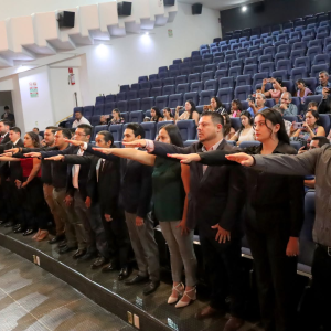 Entre 25 años de historia, nuevos ingenieros en Teleinformática toman protesta en el CUCostaSur
